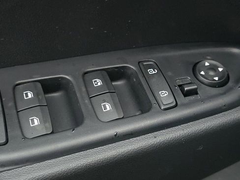 New 2026 Hyundai Venue SEL image 12