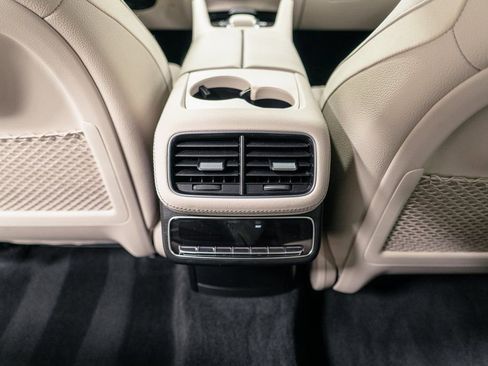 Used 2024 Mercedes-Benz GLS 450 4MATIC image 29