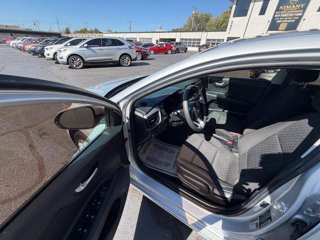 Used 2023 Kia Rio LX FWD image 24