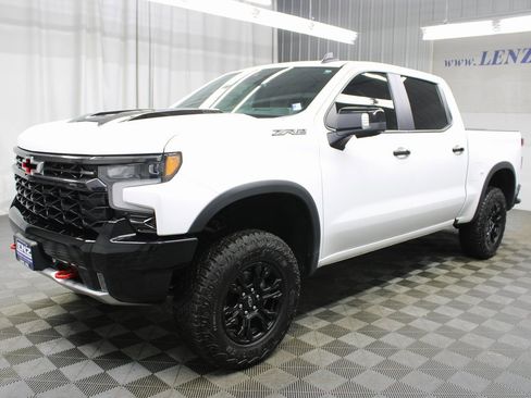 Used 2024 Chevrolet Silverado 1500 ZR2 image 6