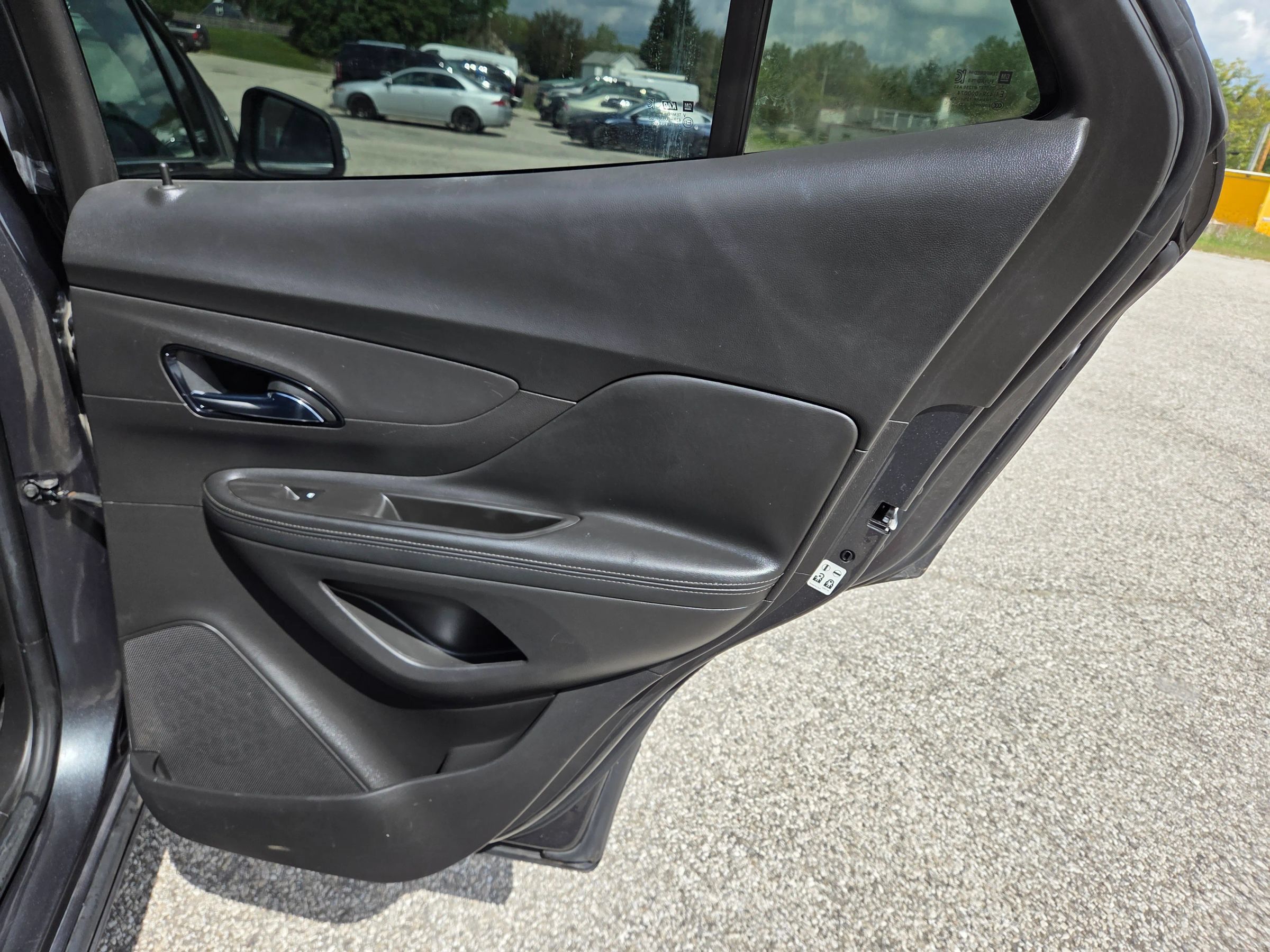 Used 2018 Buick Encore Preferred FWD image 19