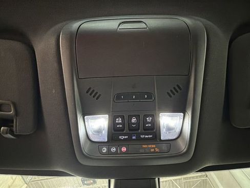 Certified 2022 Buick Enclave Avenir w/ Avenir Technology Package AWD/4WD image 22
