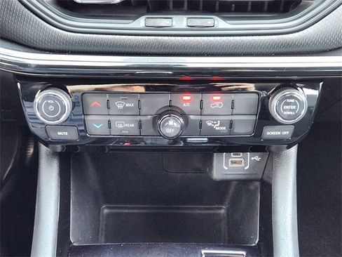 Certified 2023 Jeep Compass Altitude image 17