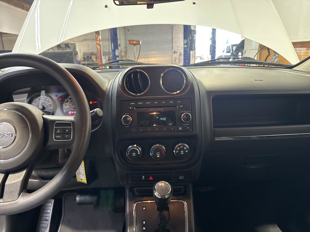 Used 2015 Jeep Patriot Sport w/ Power Value Group FWD image 20