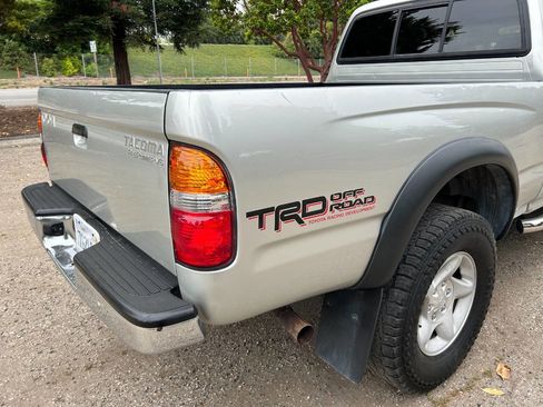 Used 2003 Toyota Tacoma PreRunner image 16