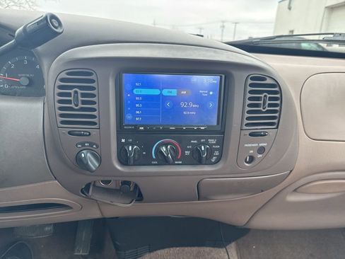 Used 1997 Ford F150 Lariat image 19