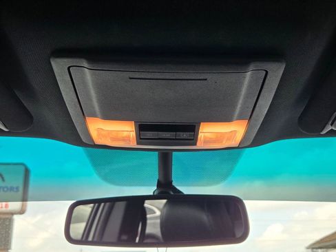 Used 2016 Ford Explorer XLT w/ Equipment Group 202A image 23