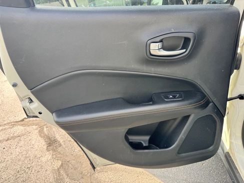Used 2019 Jeep Compass Limited AWD/4WD image 13