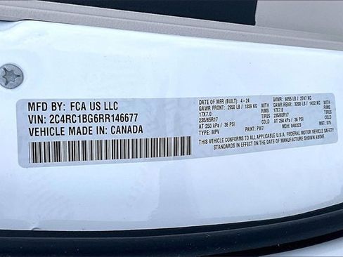 Used 2024 Chrysler Pacifica Touring-L image 33