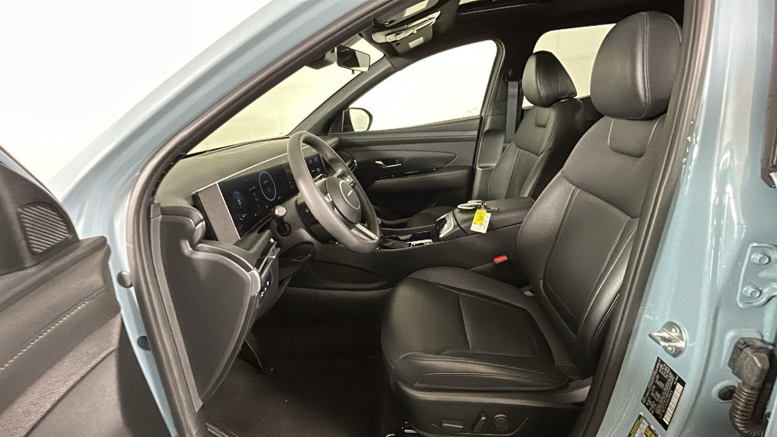 Used 2025 Hyundai Santa Cruz SEL FWD image 14