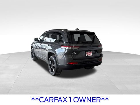 Used 2024 Jeep Grand Cherokee Altitude AWD/4WD image 4