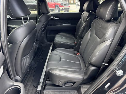 Used 2023 Hyundai Palisade Calligraphy image 10