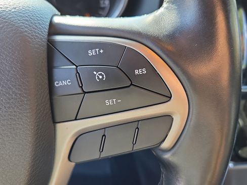Used 2021 Jeep Grand Cherokee Laredo X RWD image 25