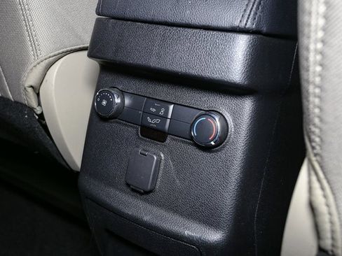 Used 2018 Ford Explorer XLT w/ Equipment Group 201A image 21