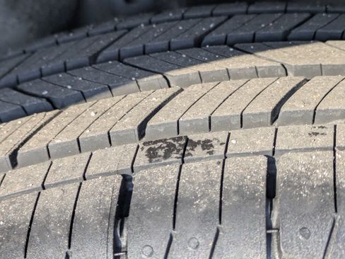 Used 2022 Ford Escape SE w/ Cold Weather Package image 9