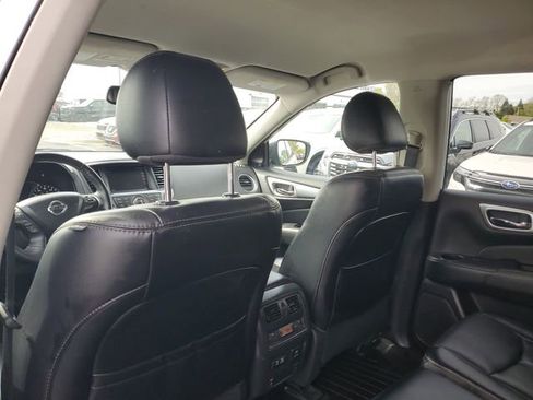 Used 2020 Nissan Pathfinder SL AWD/4WD image 12