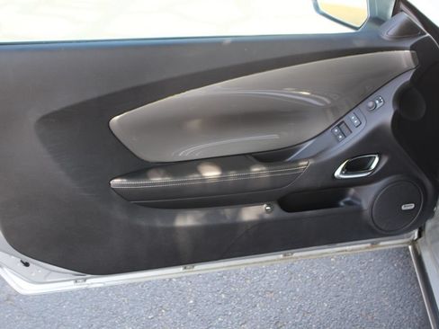 Used 2013 Chevrolet Camaro SS w/ SS Performance Package RWD image 12