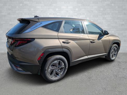 New 2026 Hyundai Tucson Blue SE image 5