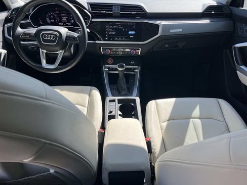 Used 2022 Audi Q3 2.0T Premium w/ Convenience Package AWD/4WD image 11