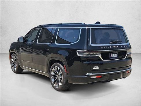 Used 2023 Jeep Grand Wagoneer Series III AWD/4WD image 8