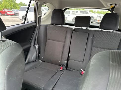 Used 2014 Toyota RAV4 LE AWD/4WD image 5