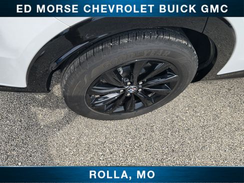 Certified 2025 Buick Envista Sport Touring FWD image 11