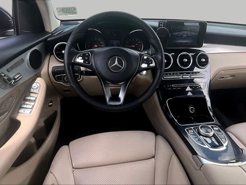 Used 2017 Mercedes-Benz GLC 300 image 5