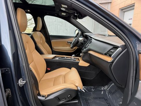 Used 2019 Volvo XC90 T8 Inscription w/ Advanced Package image 18