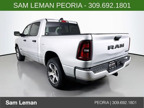 New 2026 RAM 1500 Express AWD/4WD image 5