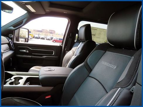 New 2026 RAM 2500 Laramie AWD/4WD image 14