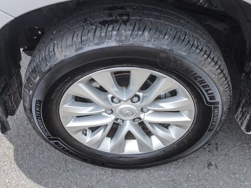Used 2018 Lexus GX 460 Premium AWD/4WD image 11