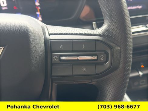 Used 2023 Chevrolet Colorado Trail Boss w/ Technology Package AWD/4WD image 12