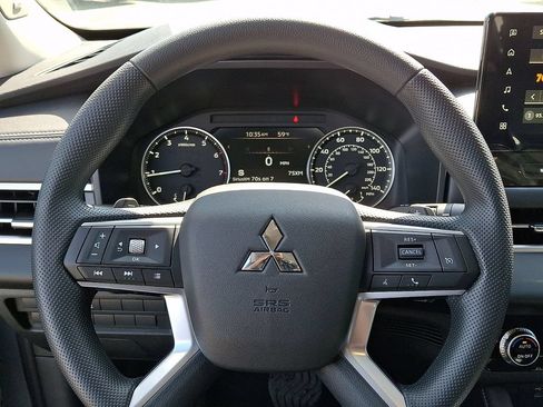 New 2026 Mitsubishi Outlander ES AWD/4WD image 14
