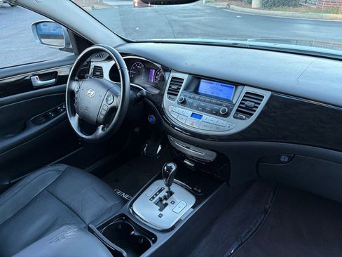 Used 2013 Hyundai Genesis 3.8 image 38