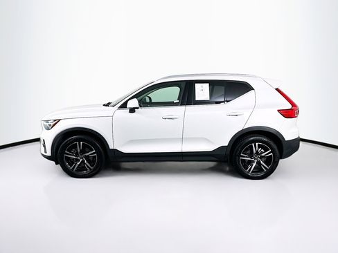 Used 2025 Volvo XC40 B5 Core AWD/4WD image 4