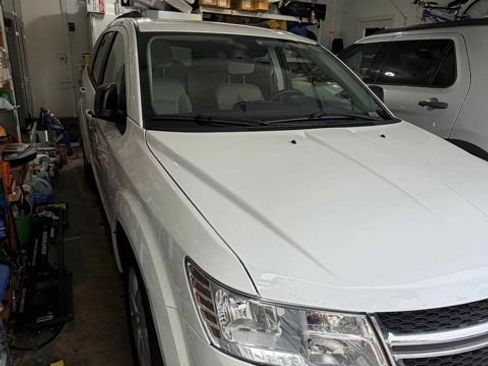 Used 2018 Dodge Journey SE w/ Safe & Sound Group FWD image 7