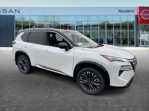 New 2026 Nissan Rogue Platinum image 3