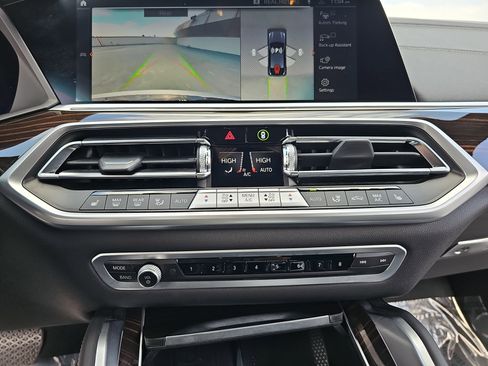 Used 2023 BMW X6 xDrive40i w/ Premium Package image 24