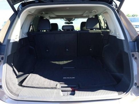 Certified 2025 Nissan Rogue SL w/ Tech Package AWD/4WD image 7