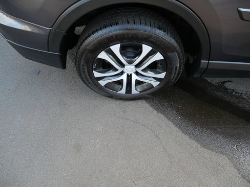Used 2018 Toyota RAV4 LE w/ All Weather Liner Package AWD/4WD image 32