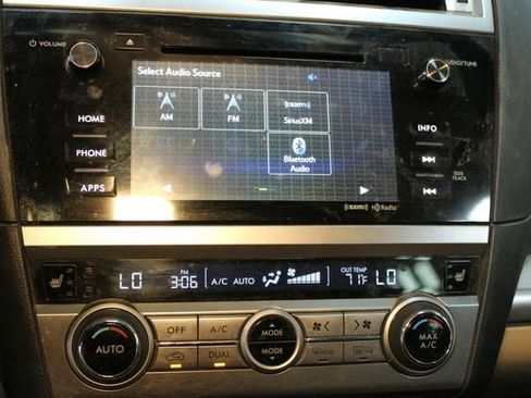 Used 2016 Subaru Outback 2.5i Premium image 25