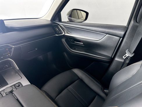 Used 2025 MAZDA CX-90 3.3 Turbo w/ Preferred Package AWD/4WD image 32