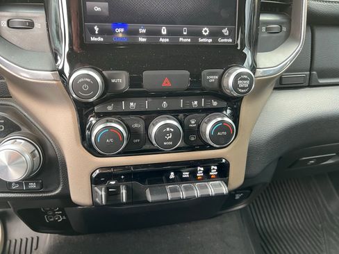Used 2020 RAM 1500 Laramie image 27