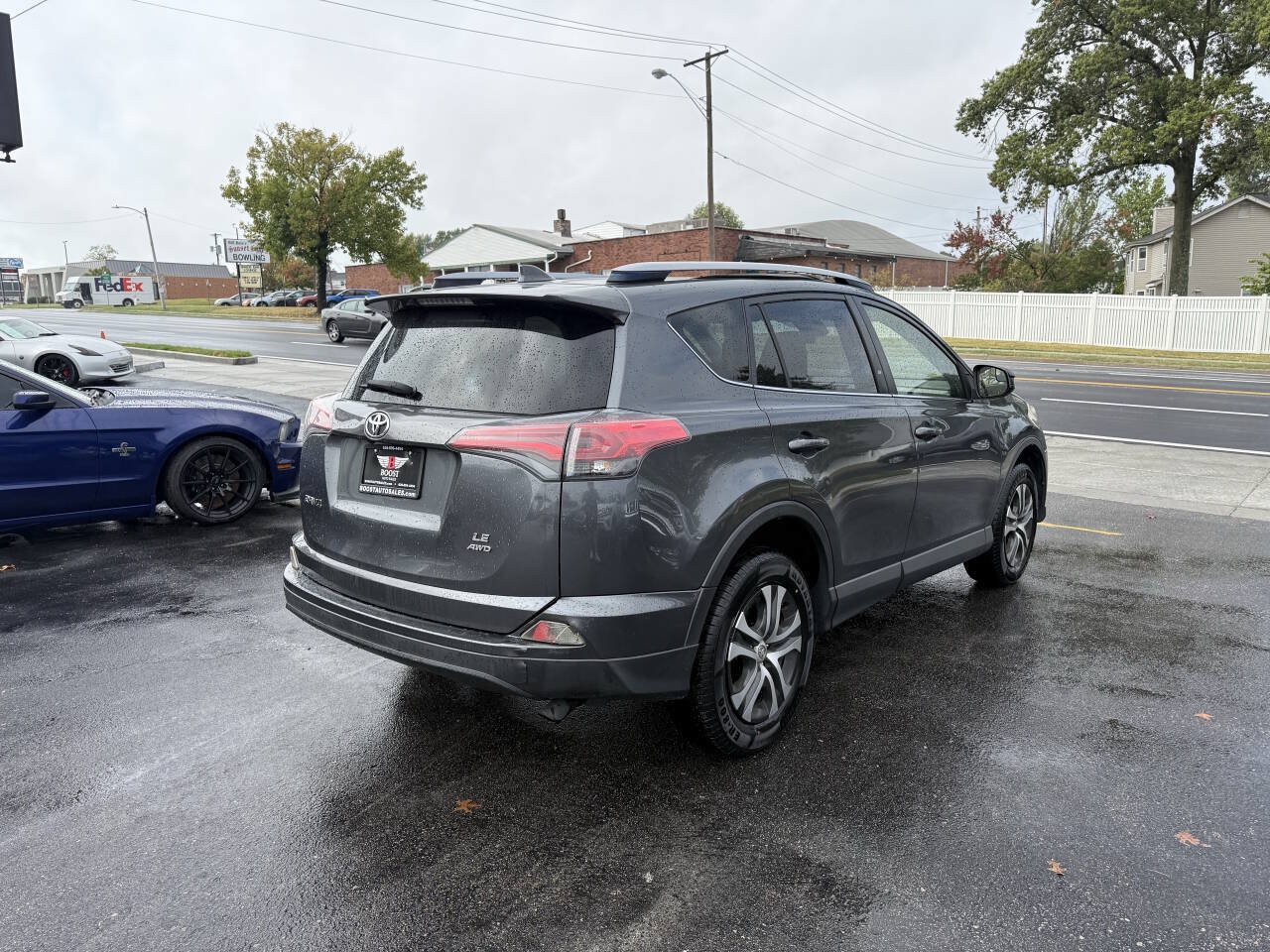 Used 2017 Toyota RAV4 LE AWD/4WD image 7
