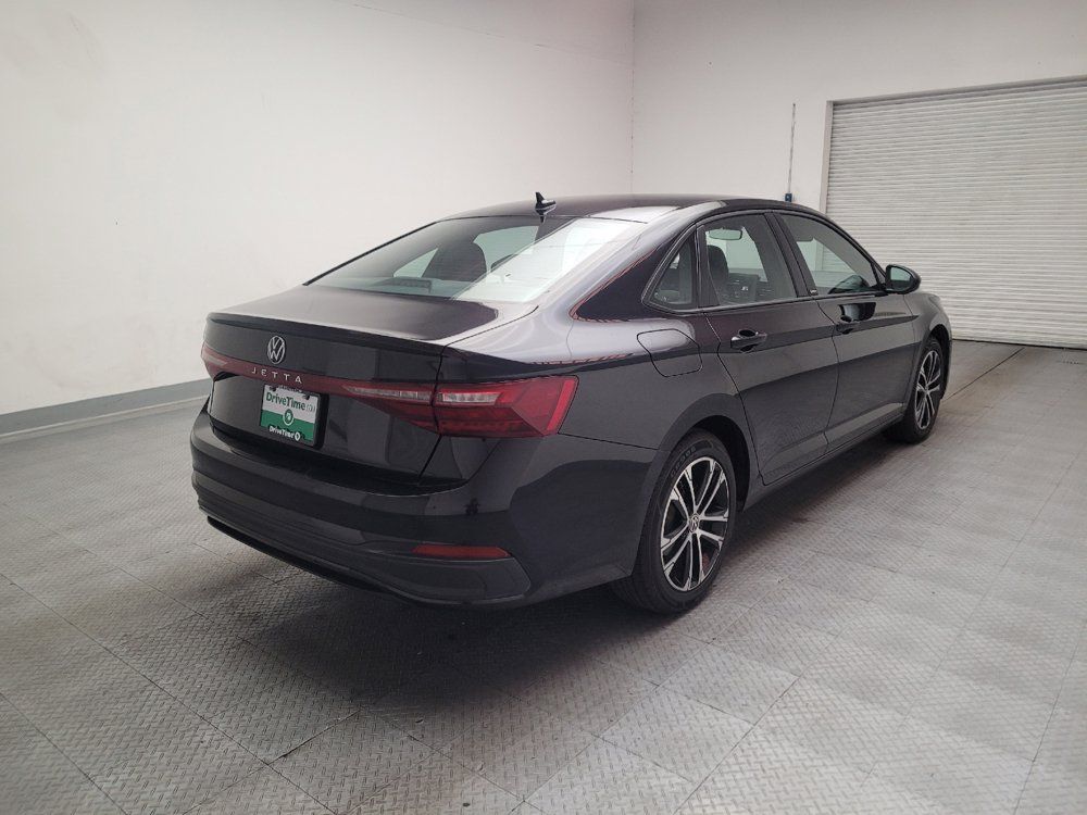 Used 2025 Volkswagen Jetta Sport FWD image 9