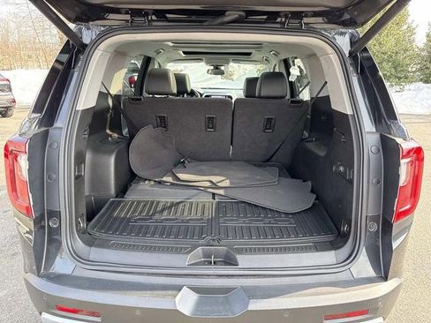 Used 2020 GMC Acadia SLT w/ Driver Alert Package II image 12