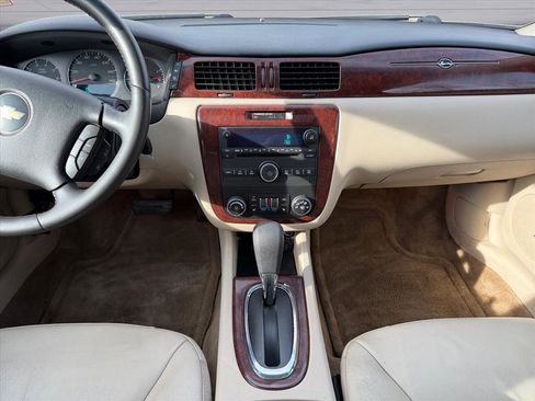 Used 2009 Chevrolet Impala LT w/ Luxury Edition Package image 13