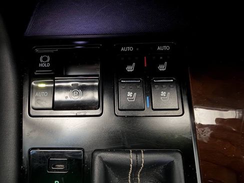 Used 2018 Lexus RX 450h AWD w/ Premium Package image 32