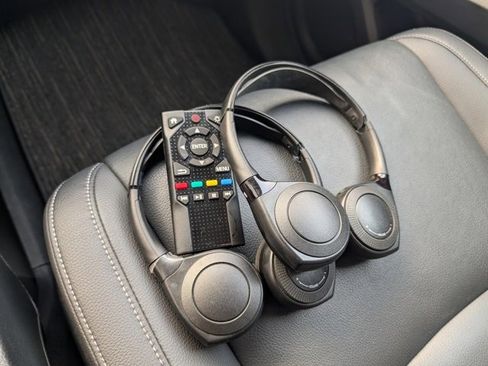 Certified 2024 Honda Odyssey Touring image 14