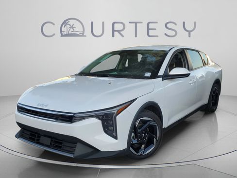 New 2025 Kia K4 EX FWD image 3